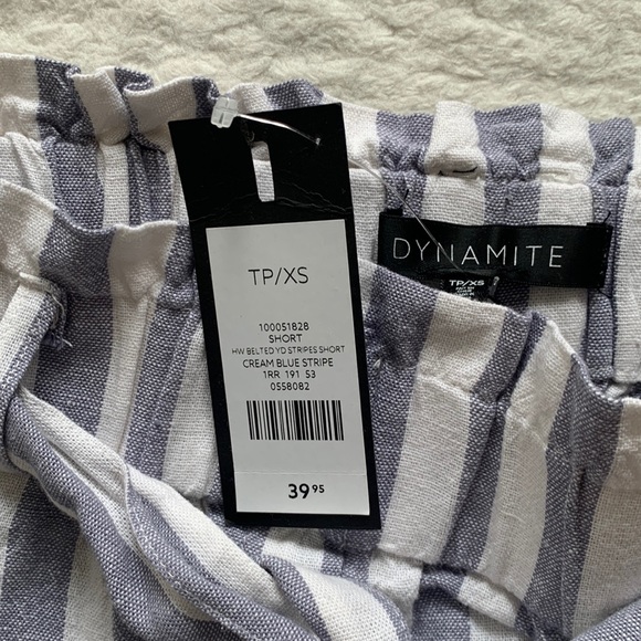 DYNAMITE high waisted white and blue striped linen shorts - Picture 3 of 4